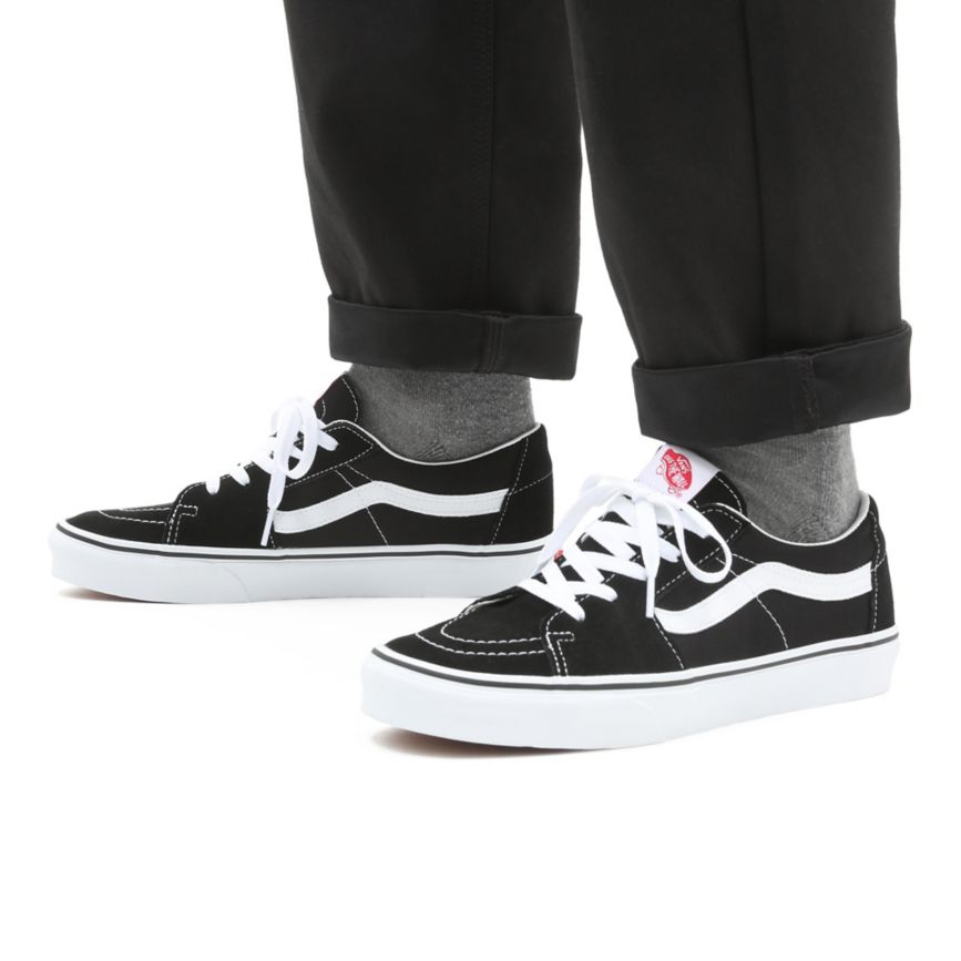 Tenis Bajas Vans Sk8-Low Hombre Negras | VN143U0AG43